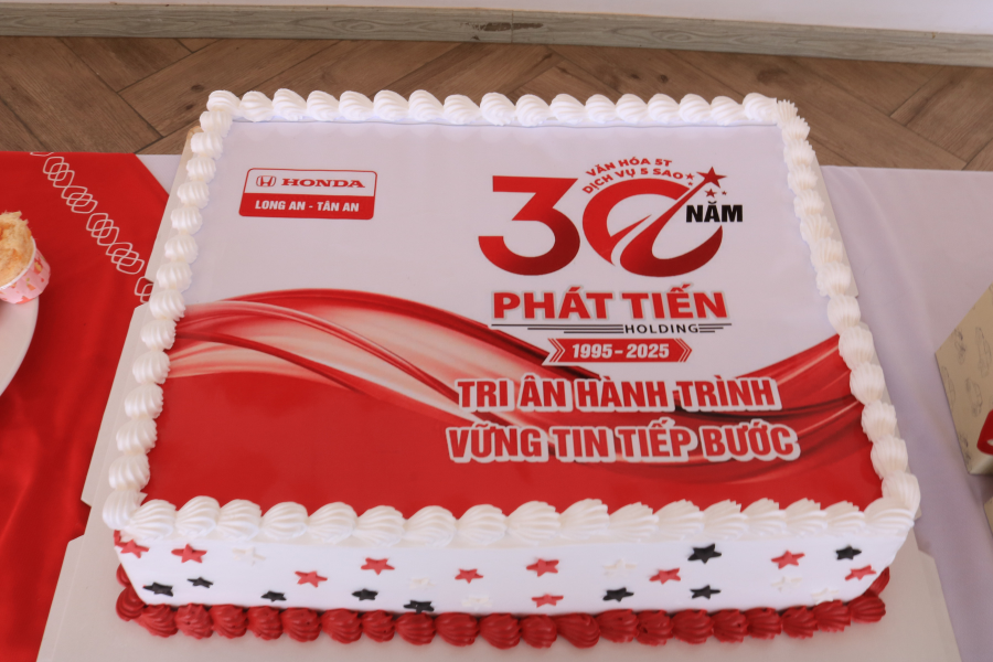 Honda Ôtô Long An cùng Tập đoàn Phát Tiến kỷ niệm 30 năm phát triển
