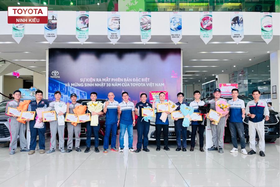 TRAO GIẢI HỘI THI TAY NGHỀ NỘI BỘ TOYOTA NINH KIỀU